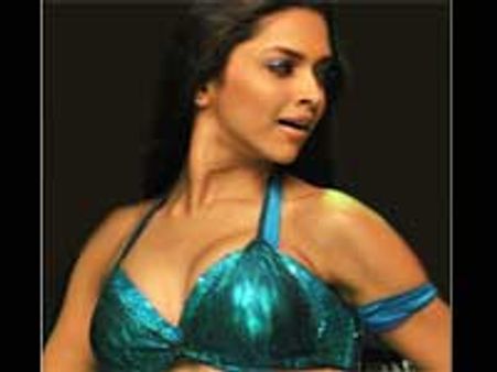 தீபிகா-ரன்பீர் காதல் ஓவர்!