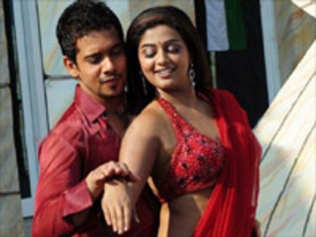 பிரியாமணியின் பாய்பிரண்ட் யார்?