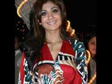 அமிதாப்பின் பக்கத்து வீட்டுக்காரராகும் ஷில்பா- ராஜ் குந்த்ரா ஜோடி!