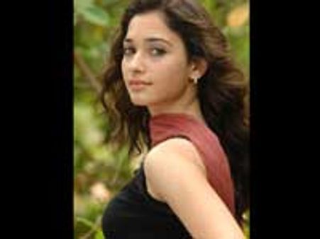 'ரஜினியுடன் நடிக்கணும்..' சிணுங்கும் தமன்னா!