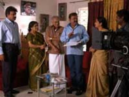 ஸ்டார்ட்... காமிரா... ஆக்ஷன்...விஜய்காந்த்!