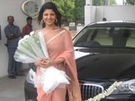 ரம்பாவுக்கு தொழிலதிபர் மாப்பிள்ளை-திருப்பதியில் திருமணம்!