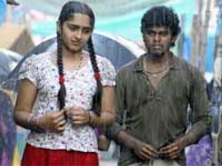 தள்ளிப் போன ரேணிகுண்டா!