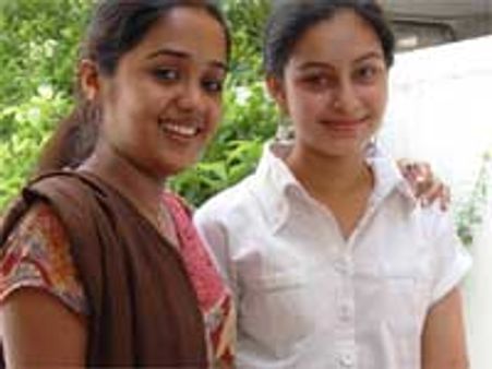 'சிவா' இயக்கத்தில் 'முருகன்' தனுஷுடன் அனன்யா!