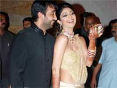 திருப்பதியில் கணவருடன் ஷில்பா சாமி தரிசனம்