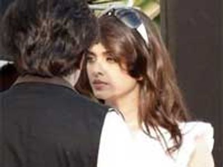 எந்திரன் படப்பிடிப்பால் பெரும் தொல்லை- கத்திப்பாரா பாலத்தில் ஷூட்டிங்குக்குத் தடை