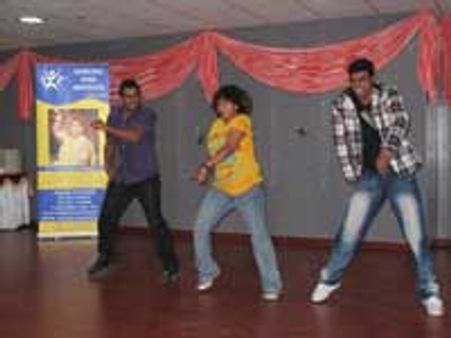 துபாயில் ந‌ட‌ன‌ப் ப‌ள்ளி-துவக்கி வைத்த பிரபுதேவா