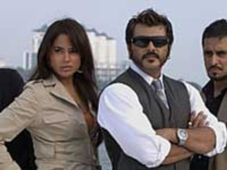 அரசியல்.... விஜய்க்கு அஜீத்தின் அட்வைஸ்!