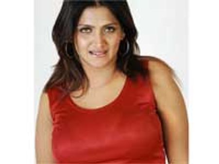 விபச்சார வழக்கில் சிக்கிய புவனேஸ்வரி அரசியலில் குதித்தார் - மூ.மு.கவில் மகளிர் அணி செயலாளரானா