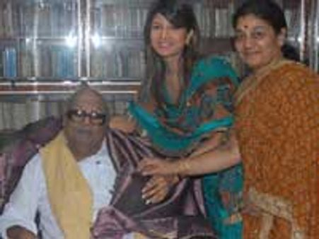 முதல்வரை சந்தித்த ரம்பா-சின்மயி