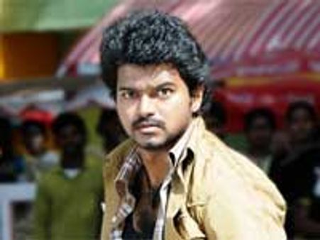 விஜய்யின் வேட்டைக்காரன் கேரளா-கர்நாடகத்தில் சாதனை!