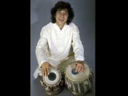 தபேலா மாஸ்ட்ரோ ஜாகி்ர் உசேன் கிராமி விருதுக்குப் பரிந்துரை