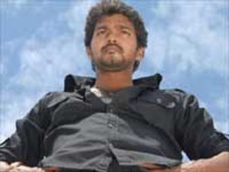 விஜய்யின் 'சுறா'வையும் வாங்கிய சன்!