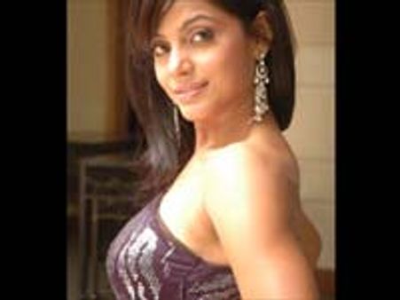 கன்னிப் பெண்ணாக சாக விரும்பவில்லை! - நீத்து சந்திரா அதிரடி