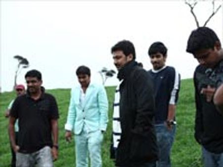 ஹீரோவாகும் கருணாநிதியின் பேரன்