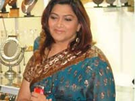 'ஏதாவது பண்ணுங்க...!' - குஷ்பு ஆவேசம்