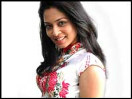 படங்களை தவிர்க்கும் பூஜா