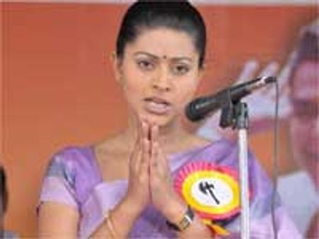 10 ஆண்டு கழித்து அரசியல்: நடிகை சினேகா திட்டம்