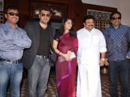 தமிழைக் கொல்லாதவர்களுக்கு மட்டுமே பாட வாய்ப்பு-பரத்வாஜ்