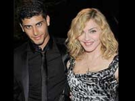 ஜீசஸை பிரிகிறார் மடோனா