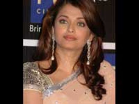 ஐஸ்வர்யாவுக்கு ரூ. 10 கோடி-'உருகும்' தயாரிப்பாளர்