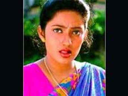 எனது கணவரை கடத்தி வைத்துள்ளார் 'ஆவி' அமுதா- கனகா