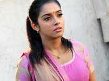 மலையாள பாடிகார்டு படத்தை ரீமேக்கும் விஜய்... ஜோடி அசின்!