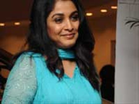 சின்தால் சவால்... வென்றால் ரம்யா கிருஷ்ணனுடன் நடிக்கலாம்!