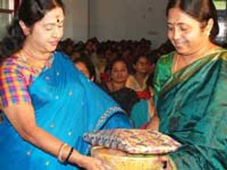 வளர்ப்பு மகள் கல்யாண தோஷம் நீங்க கொடுமுடியி்ல சரோஜாதேவி பரிகாப பூஜை