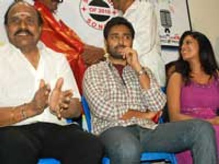 ஊரோடு ஒத்துப் போகணும்... இல்லேன்னா மிரட்டவும் செய்வோம்!-வி.சி. குகநாதன்