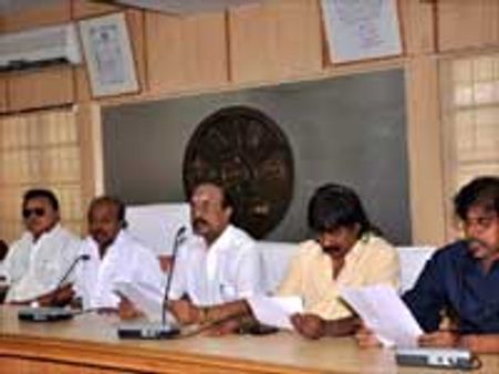 அஜீத் நிபந்தனையற்ற வருத்தம் தெரிவிக்க வேண்டும்... ரஜினிக்கு கண்டனம்! - சினிமா சங்கங்கள் தீர்மான