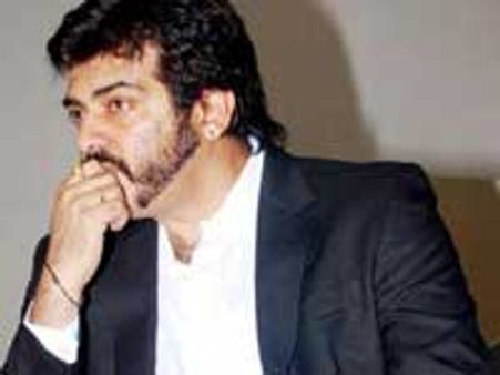 ரசிகர் மன்ற நிர்வாகிகளுடன் அஜீத் ஆலோசனை!