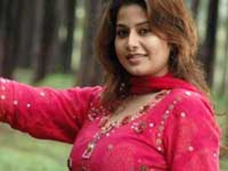 தம்பிக்கோட்டையில் 'பீடா பாண்டியம்மா..'!