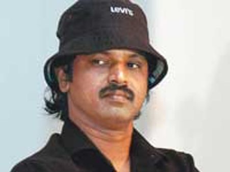 200 புதுமுகங்களுடன் சேரனின் 'அடுத்த தலைமுறை'!