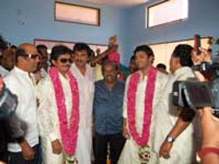 தென்காசி அருகே பூஜை போடப்பட்ட 'திருமந்திரம்'