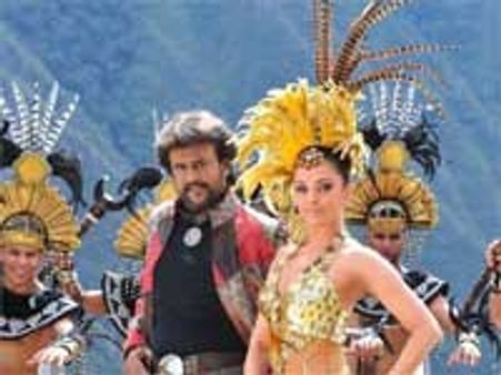 'லீவுக்கு வந்த ரிஷி மாதிரி இருக்கியே...' - எந்திரனில் சுஜாதாவின் நகைச்சுவை!