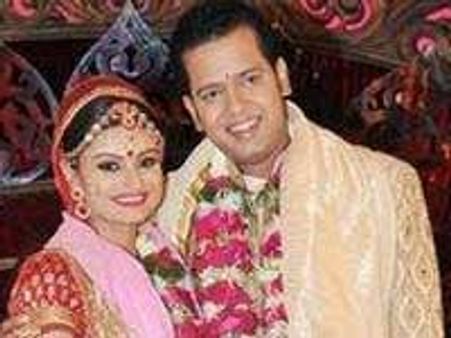 சுயம்வரம் மூலம் தேர்வு செய்த டிம்பிளை மணந்தார் ராகுல் மகாஜன்