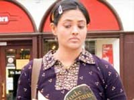 நித்யானந்தருக்கு நான் செய்தது சேவை!- ரஞ்சிதா திடீர் பேட்டி