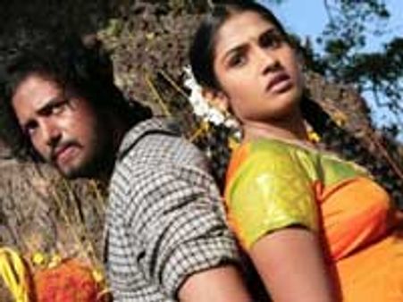 ஆறாவது வனம் படத்துக்காக ஊரையே காலிசெய்த மக்கள்!