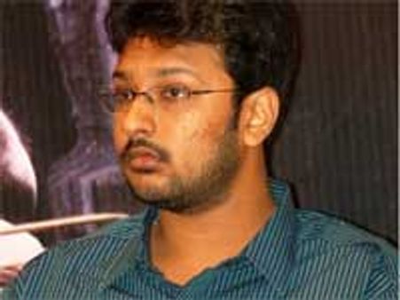 வழக்கறிஞரை மணக்கும் தயாநிதி!