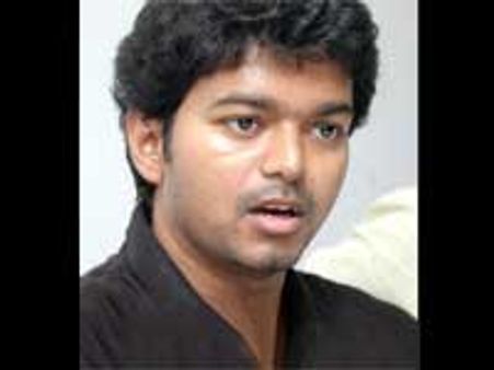 3 இடியட்ஸ் ரீமேக்கில் விஜய்யுடன் உதயநிதி!