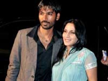 இயக்குநராகும் ஐஸ்வர்யா தனுஷ்!