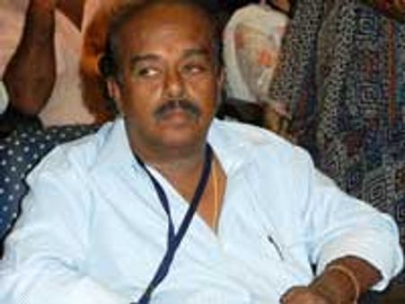 பிறரை குறை சொல்லாமல் படம் எடுங்கள்-ராமநாராயணன்