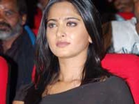 முனி இரண்டாம் பாகத்தில் லாரன்ஸ் - அனுஷ்கா