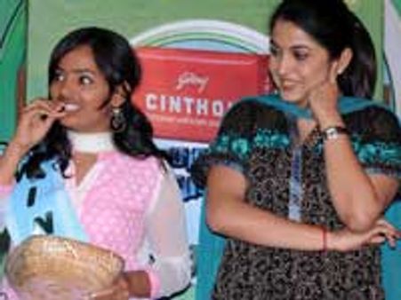 ரம்யா கிருஷ்ணனுடன் நடிக்க கோவை மாணவி தேர்வு!