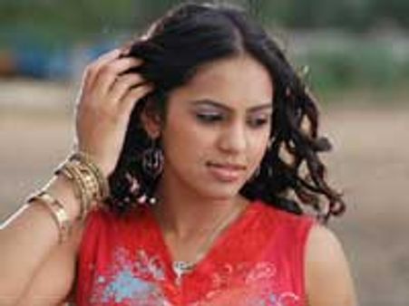 மாத்தியோசி தயாரிப்பாளர்-இயக்குநர் மீது ஷம்மு புகார்!