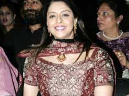 கல்யாணம் பண்ணிக்கலாம்னு இருக்கேன்! - நக்மா