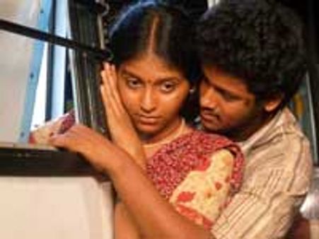 அங்காடித் தெரு-பட விமர்சனம்!