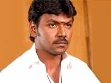 மேடையில் 'மோதிக் கொண்ட' சேரன் - லாரன்ஸ்!