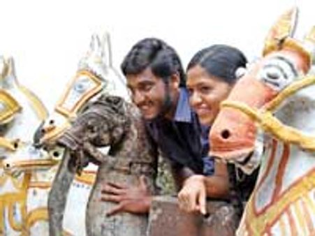 பேரன் நடிப்பைப் பார்த்து வியந்த முதல்வர் கருணாநிதி!